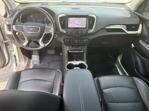 Used 2020 GMC Terrain Denali w/ Denali Premium Package FWD image 17