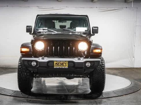 Used 2019 Jeep Wrangler Unlimited Sport image 2