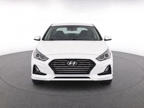 Used 2019 Hyundai Sonata SE w/ Winter Weather Package FWD image 2
