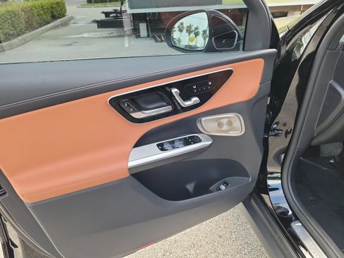 Used 2023 Mercedes-Benz GLC 300 image 18