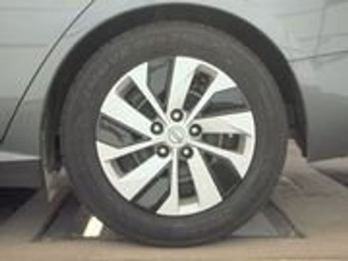 Used 2024 Nissan Altima 2.5 S FWD image 11