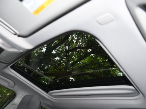 Certified 2024 Toyota RAV4 XLE FWD image 7