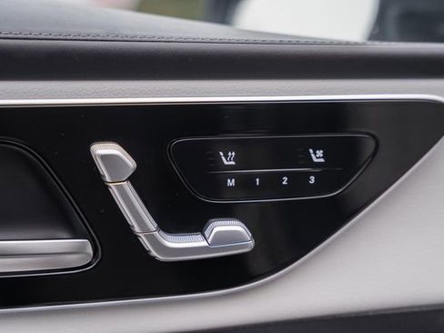 Certified 2025 Mercedes-Benz GLC 300 4MATIC image 38