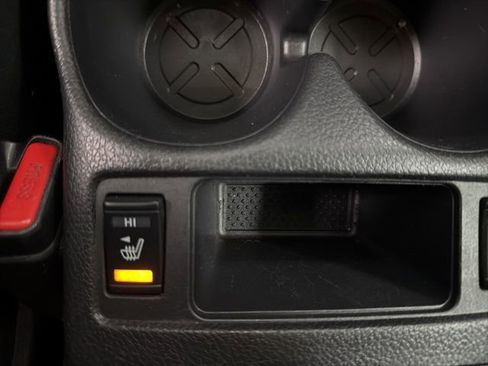 Used 2018 Nissan Rogue S image 23