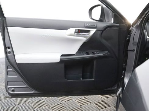 Used 2012 Lexus CT 200h Premium w/ Leather Pkg image 11