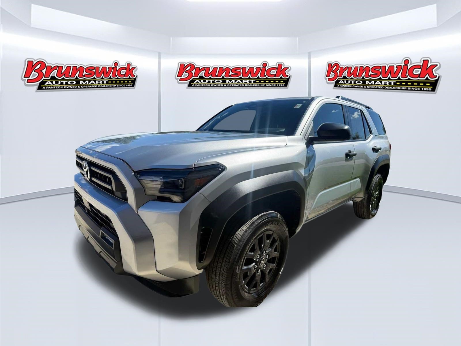 Used 2025 Toyota 4Runner SR5 AWD/4WD image 6