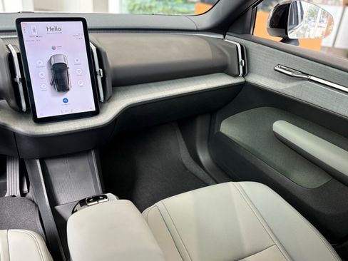 New 2026 Volvo EX30 Cross Country Ultra image 8