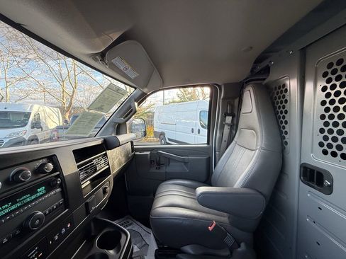 Used 2024 Chevrolet Express 2500 w/ Driver Convenience Package image 27