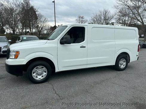 Used 2017 Nissan NV 2500 SV w/ Technology Package RWD image 6