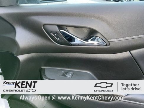 Certified 2023 GMC Acadia SLT w/ Preferred Package image 19