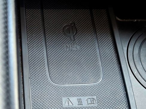 Used 2024 Hyundai Palisade Limited image 23