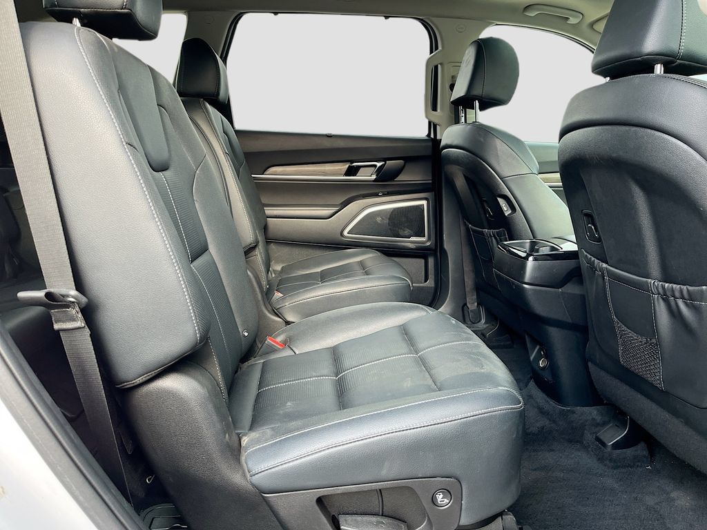 Used 2022 Kia Telluride EX w/ EX Premium Package AWD/4WD image 28
