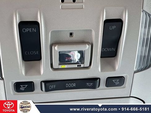 Used 2023 Toyota Highlander XLE AWD/4WD image 38