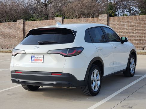 Used 2023 Honda HR-V LX image 6