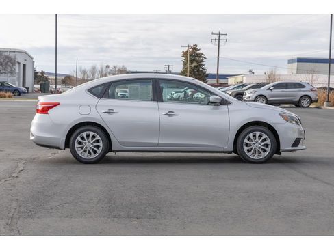Used 2019 Nissan Sentra SV image 2