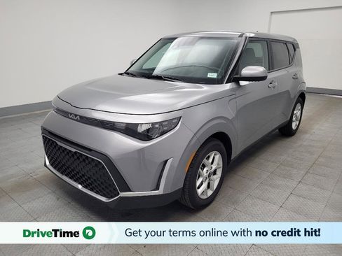 Used 2025 Kia Soul LX image 1