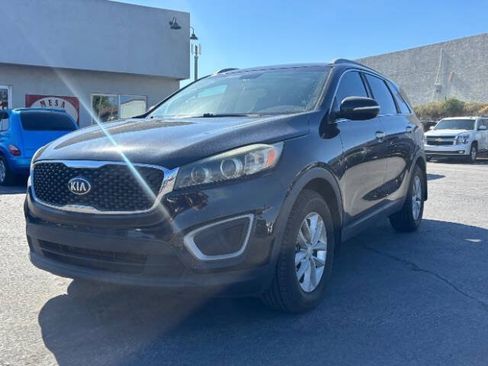 Used 2016 Kia Sorento FWD image 7