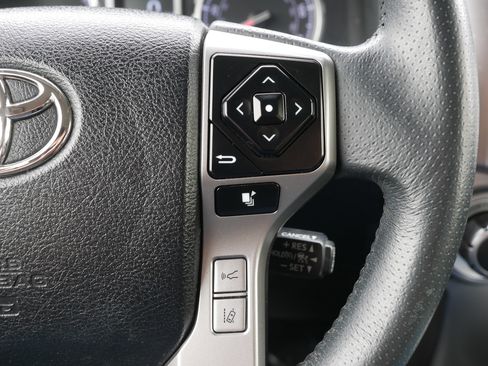 Used 2022 Toyota 4Runner Limited AWD/4WD image 30