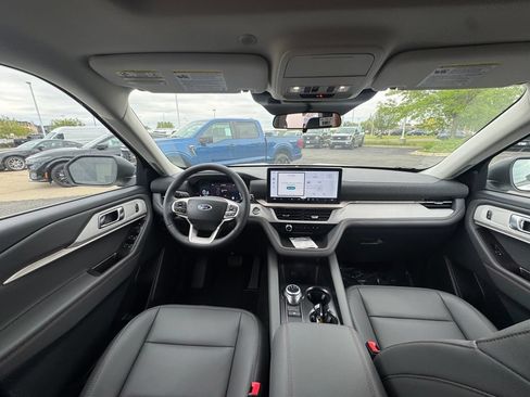 New 2026 Ford Explorer Active w/ Active Comfort Package AWD/4WD image 17