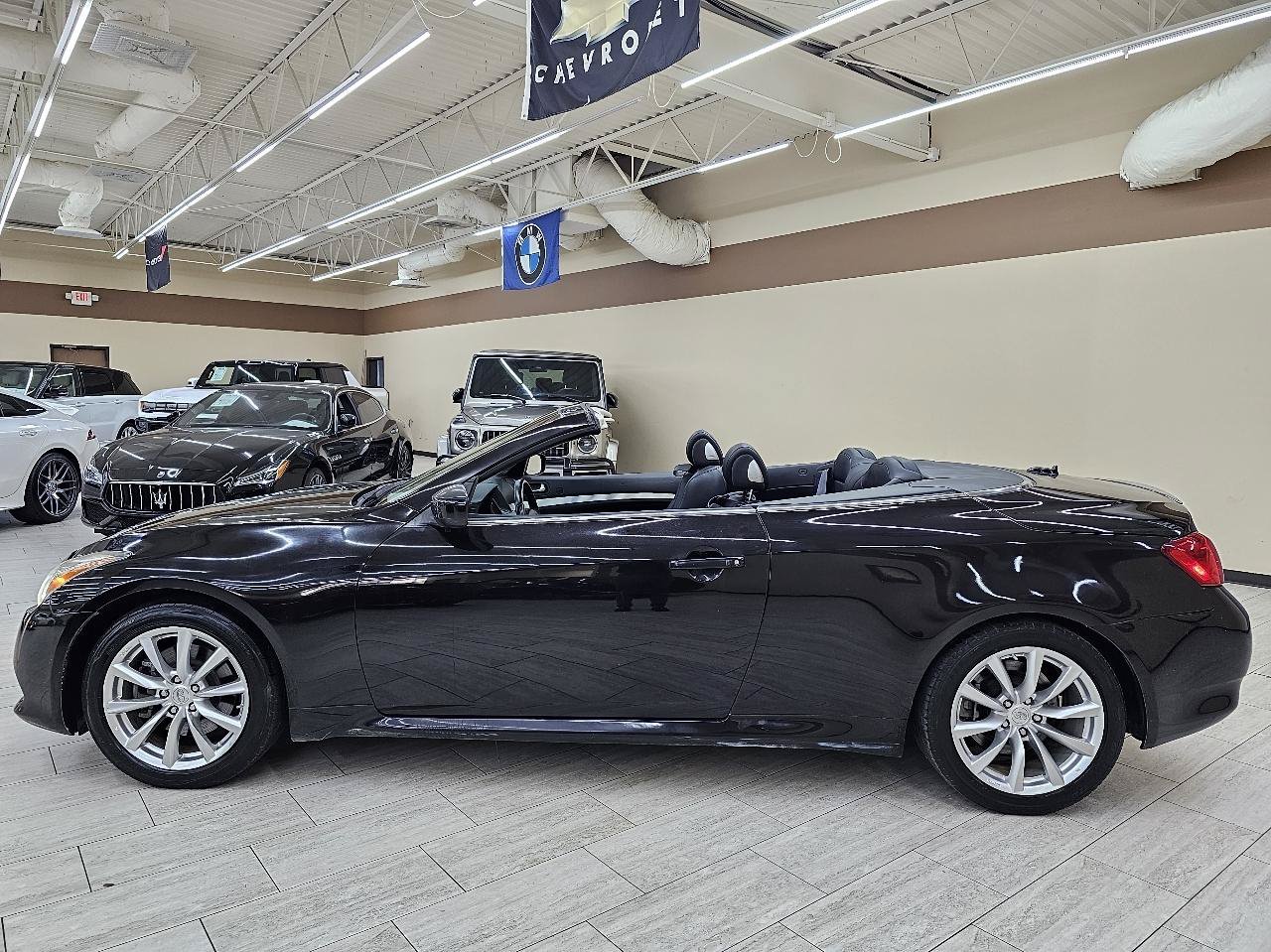 Used 2013 INFINITI G37 Convertible w/ Premium Pkg RWD image 10