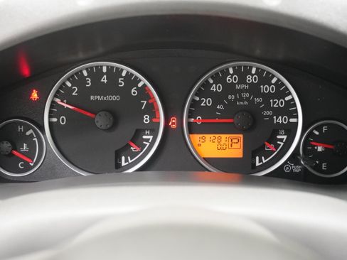 Used 2007 Nissan Frontier LE RWD image 18