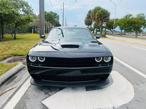 Used 2022 Dodge Challenger R/T Scat Pack RWD image 9
