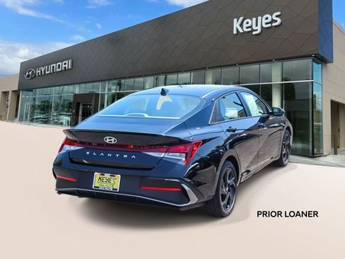 Certified 2026 Hyundai Elantra Sport FWD image 4