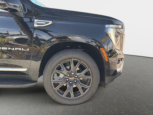 Used 2026 GMC Yukon Denali w/ Advanced Technology Package AWD/4WD image 20
