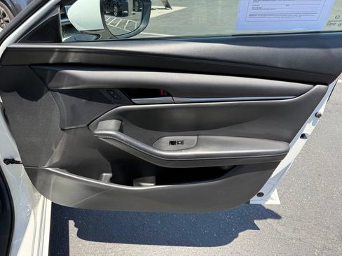Certified 2022 MAZDA MAZDA3 s FWD image 18