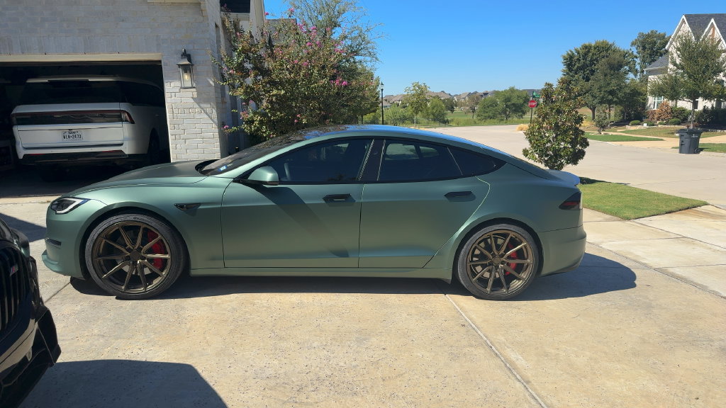 Used 2024 Tesla Model S Plaid AWD/4WD image 12