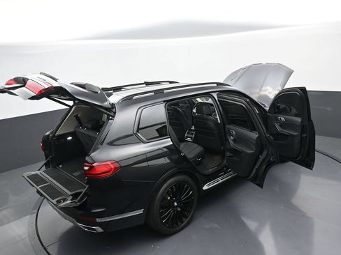 Used 2022 BMW X7 xDrive40i w/ Executive Package AWD/4WD image 45