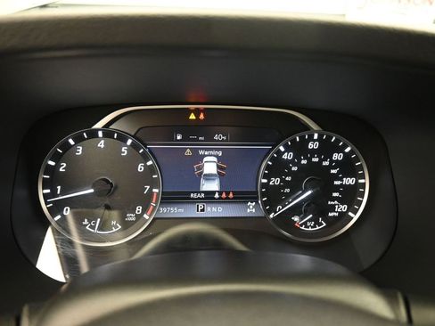 Used 2023 Nissan Frontier SV image 21