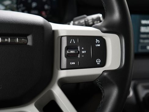 Used 2023 Land Rover Defender 90 S AWD/4WD image 29