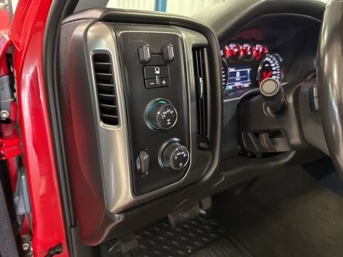 Used 2018 Chevrolet Silverado 1500 LT w/ LT Plus Package AWD/4WD image 41