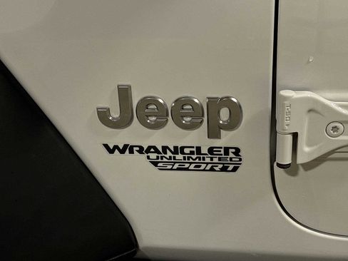 Used 2020 Jeep Wrangler Unlimited Sport S image 24