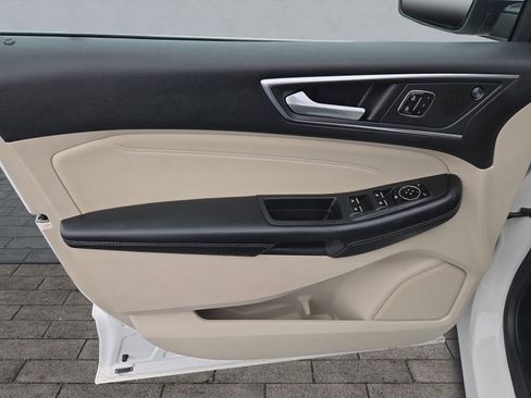 Certified 2022 Ford Edge Titanium w/ Class II Trailer Tow Package image 10