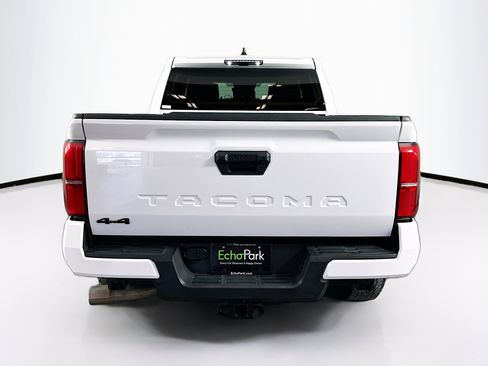 Used 2025 Toyota Tacoma TRD Off-Road image 7