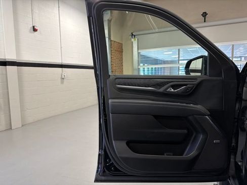 Used 2023 GMC Yukon XL Denali w/ Max Trailering Package AWD/4WD image 9