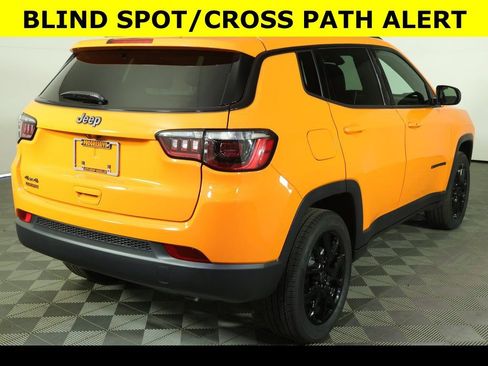New 2026 Jeep Compass Latitude image 9