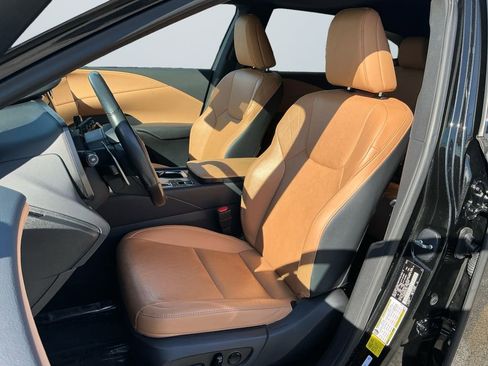 Used 2024 Lexus RX 350h image 10