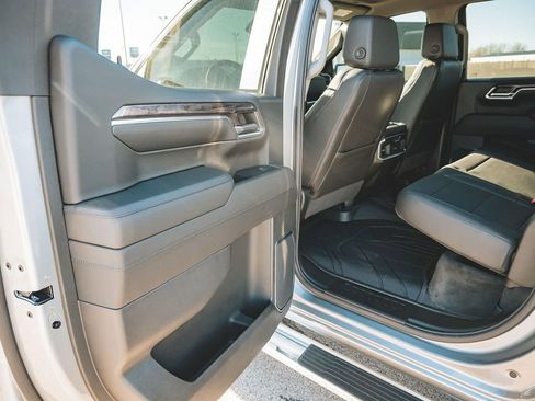 Used 2024 Chevrolet Silverado 1500 LTZ w/ LTZ Convenience Package II image 23