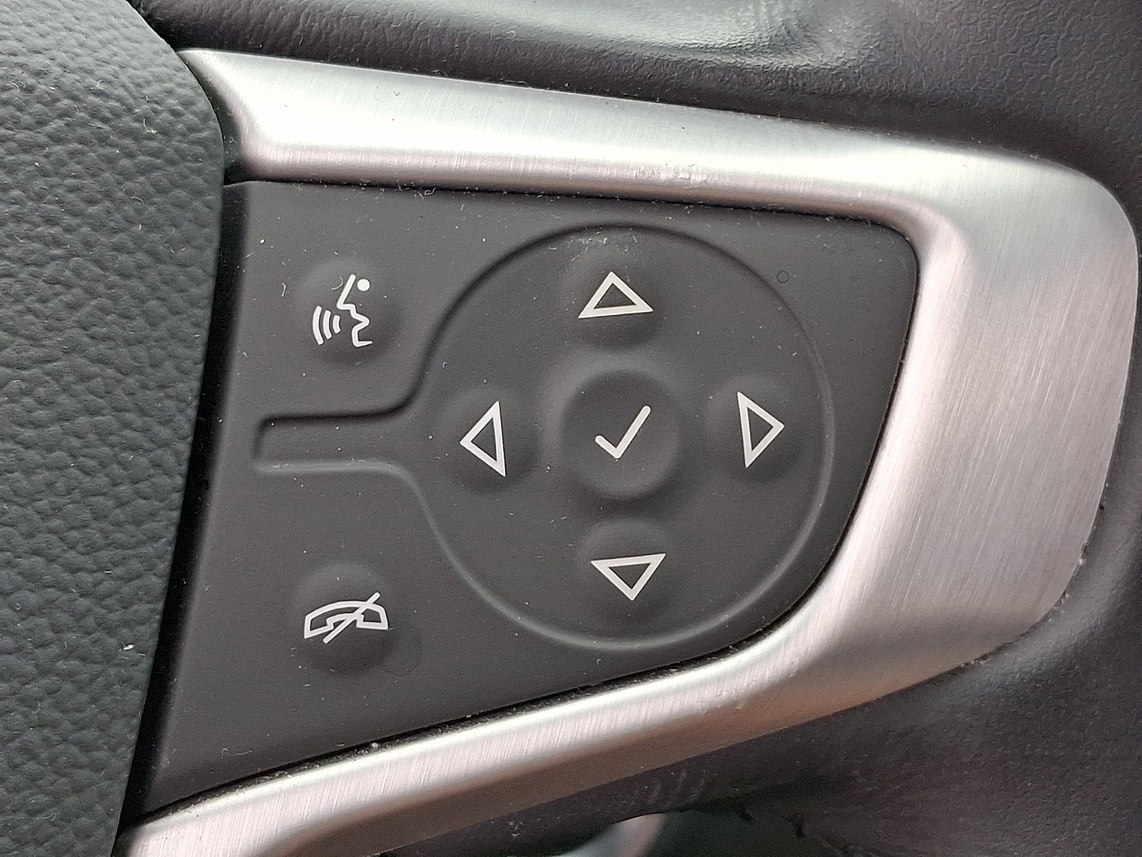 Used 2020 GMC Terrain SLE FWD image 22