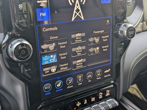 Used 2020 RAM 1500 Limited AWD/4WD image 19