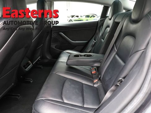 Used 2019 Tesla Model 3 Long Range image 17