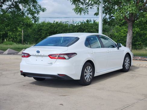 Used 2021 Toyota Camry LE w/ Cold Weather Package FWD image 5