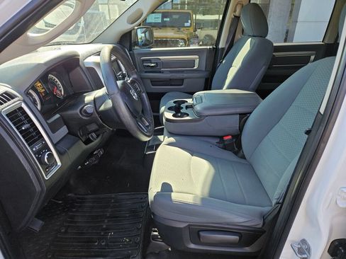 Used 2018 RAM 1500 Classic SLT AWD/4WD image 15
