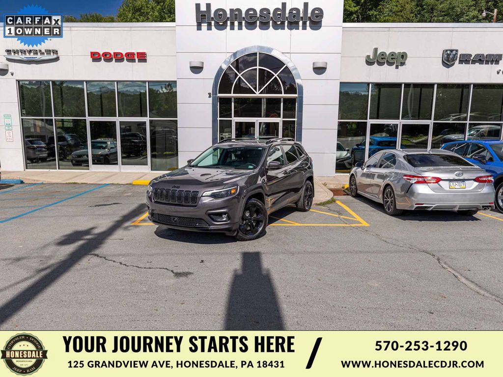 Used 2021 Jeep Cherokee Latitude Plus AWD/4WD image 1