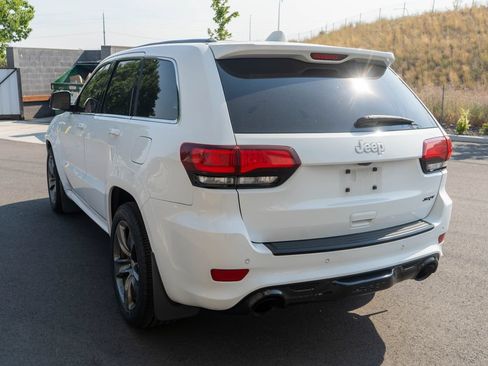 Used 2015 Jeep Grand Cherokee SRT w/ Quick Order Package 26J AWD/4WD image 5