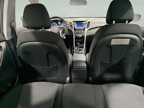 Used 2015 Hyundai Elantra GT FWD image 30