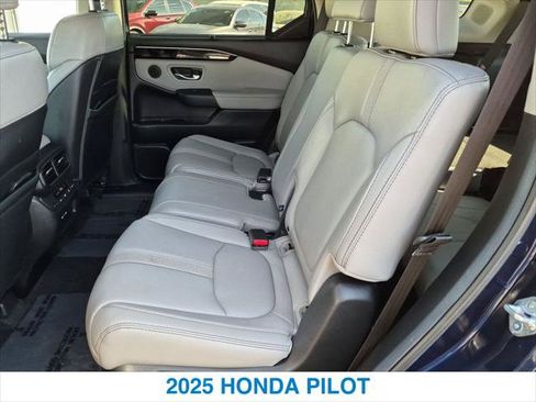 Certified 2025 Honda Pilot Touring image 23